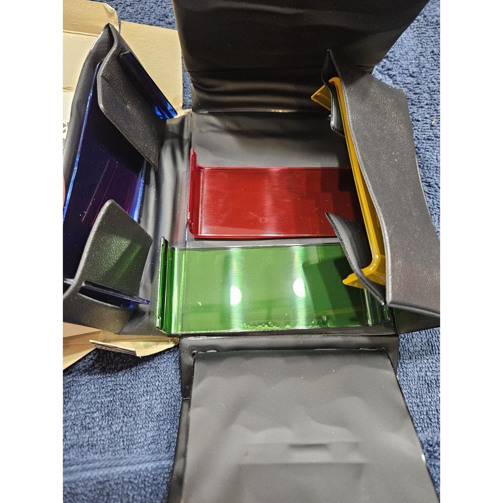 Metz Mecablitz Farbfilter colored set 60-21  with manual and case. New old stock